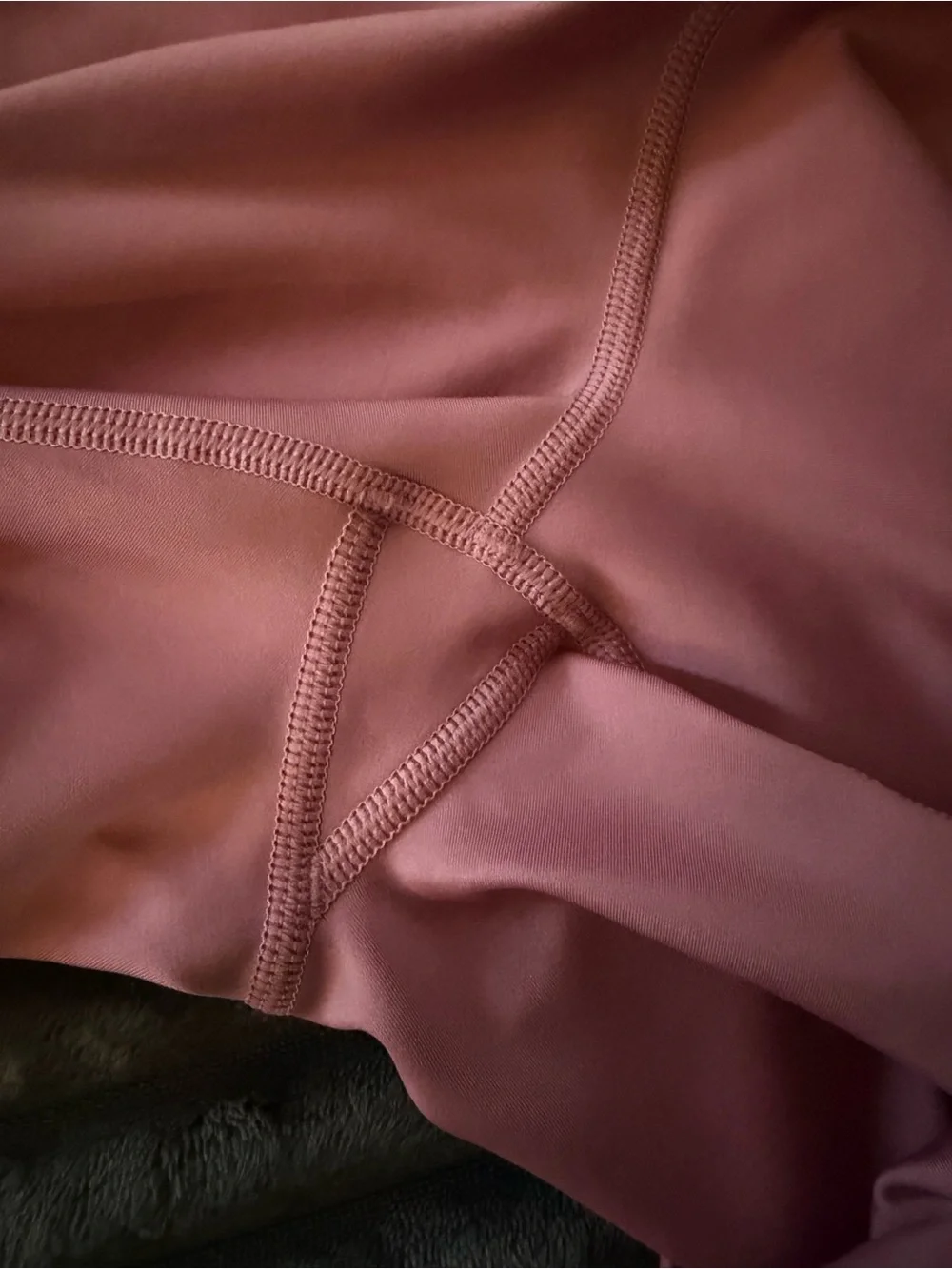 Alo 7/8 High-Waist Airlift Leggings in Pink Lavender
